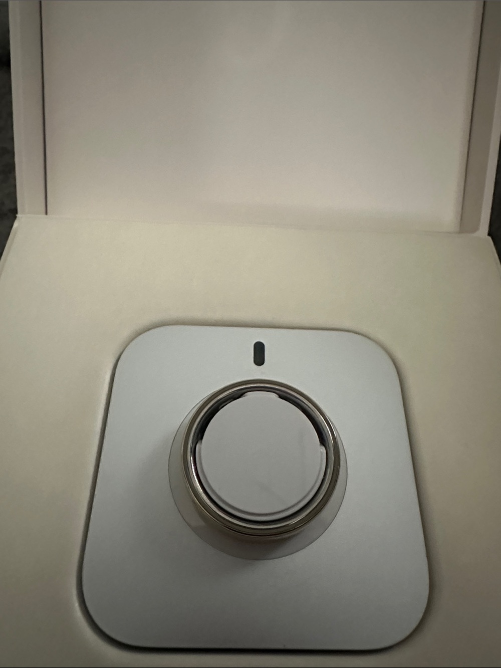 Oura Smart Ring|Gold - Picture 2 of 5